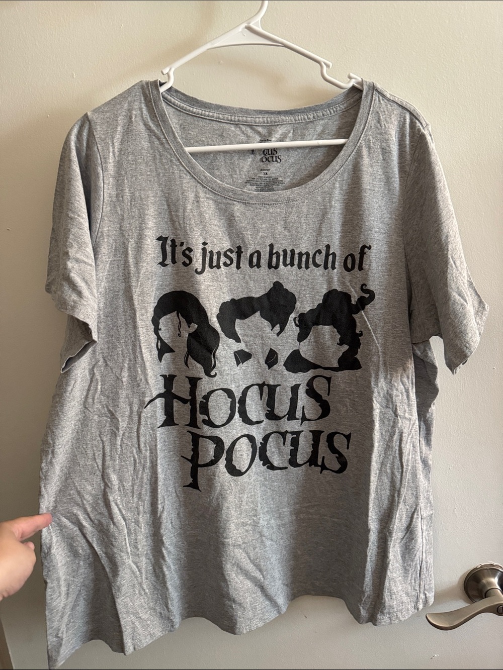Disney Gray "Hocus Pocus" Short Sleeve Tee